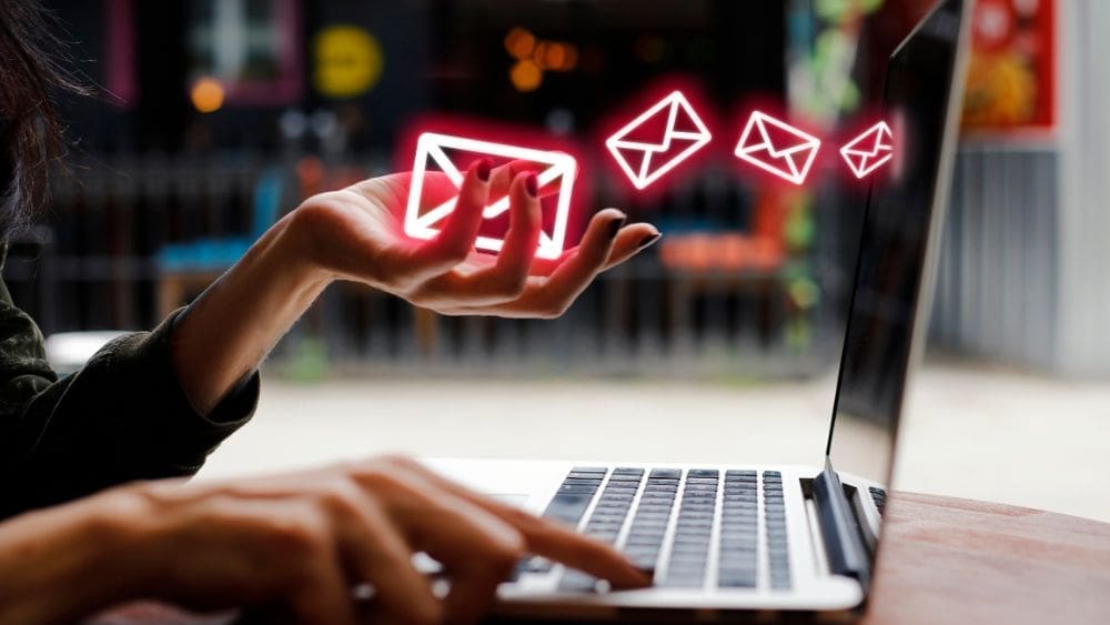 8 أفكار فعالة للتسويق عبر البريد الإلكتروني بين الشركات B2B