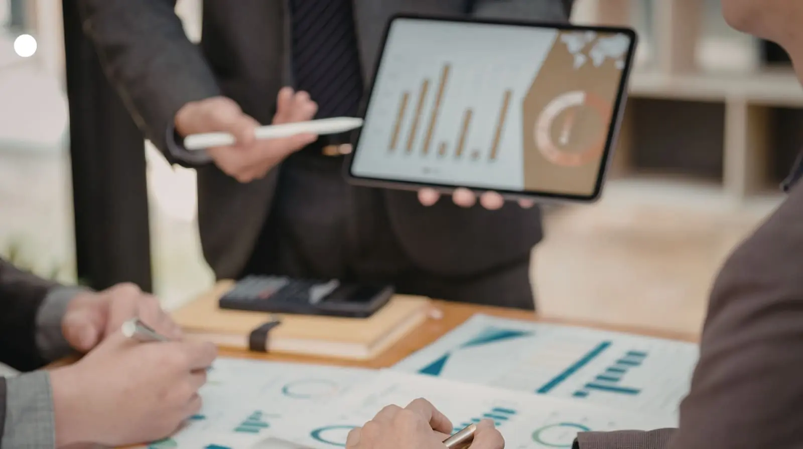 The Ultimate Personal LinkedIn Metrics Framework for Execs - Graphs being presented